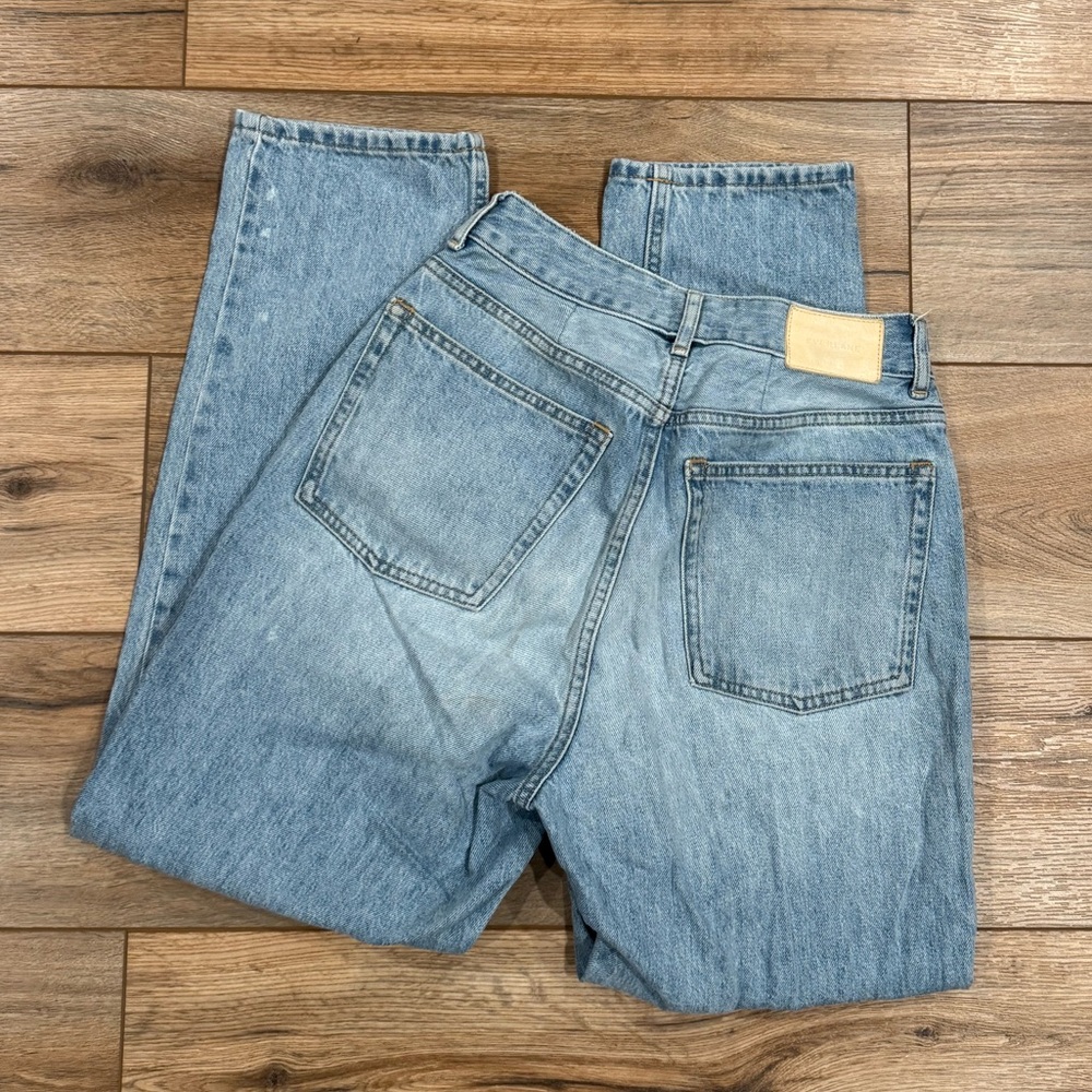 EVERLANE Curvy 90s Light Wash High-rise Straight Leg Jeans | Size 27 Short